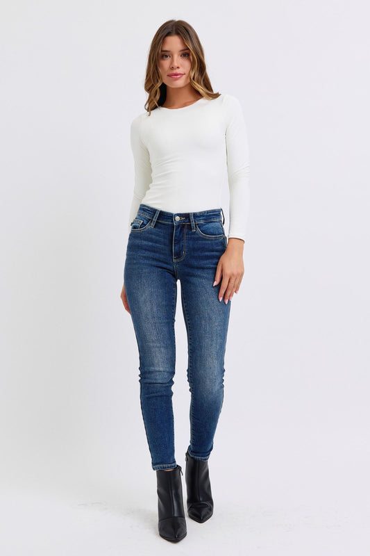 Mid-Rise Waist Skinny Jeans with Pockets